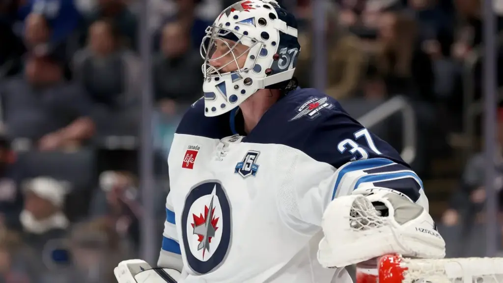 'Want to get this right': Cheveldayoff not rushing Hellebuyck situation