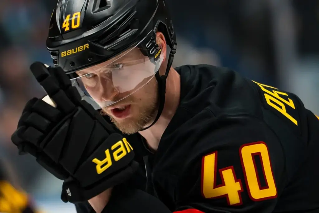 Filip Hronek, Brock Boeser and Elias Pettersson Speak at Jake Milford Charity Golf Tournament Ahead of Training Camp - NHL.com
